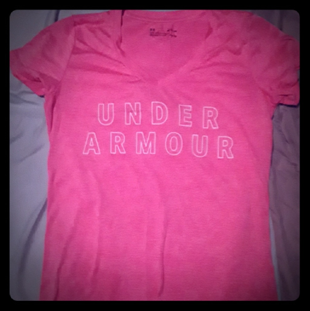 Under Armour v-neck tshirt